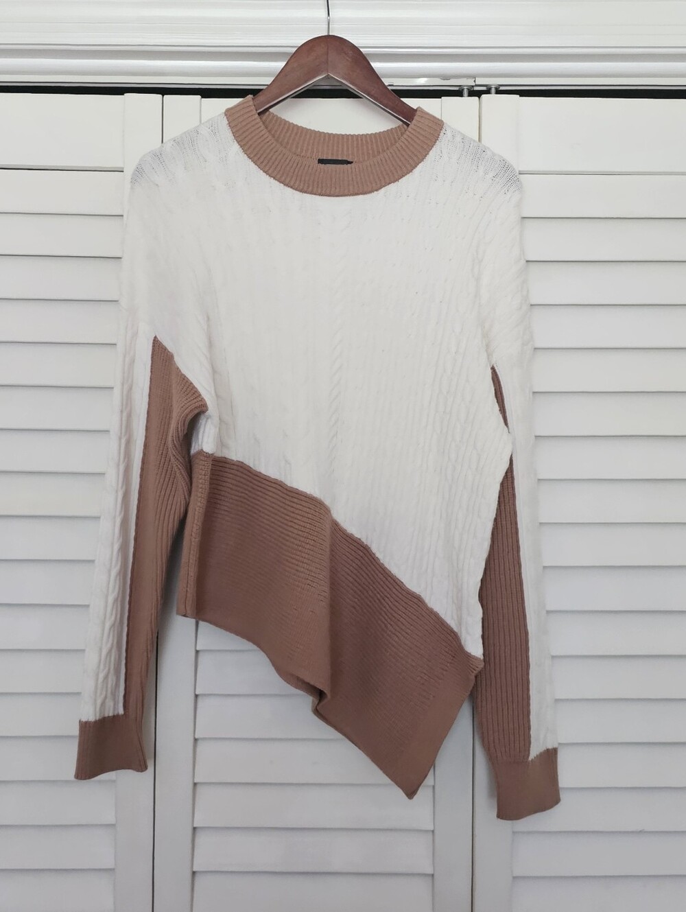 Express Colorblock Asymetrical Sweater Size L Off White Taupe Cable Knit Crew